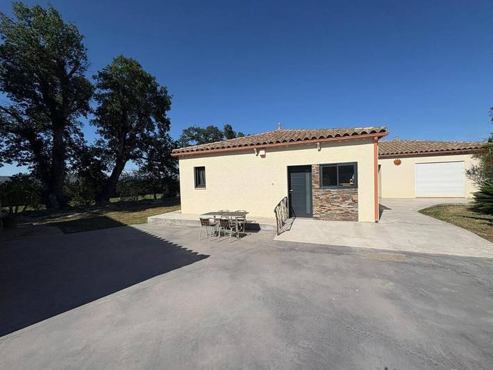 Gîte pour 2 personnes, avec vue ainsi que jardin et terrasse à Saint-Michel-de-Llotes