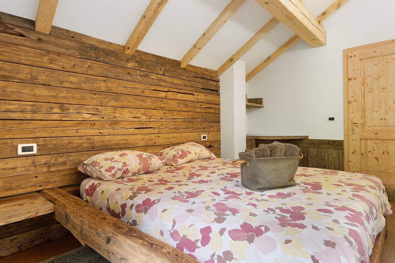 Chalet 'Baita Dal Bigolaro' met Uitzicht op de Bergen, Privétuin en Balkon, foto 13