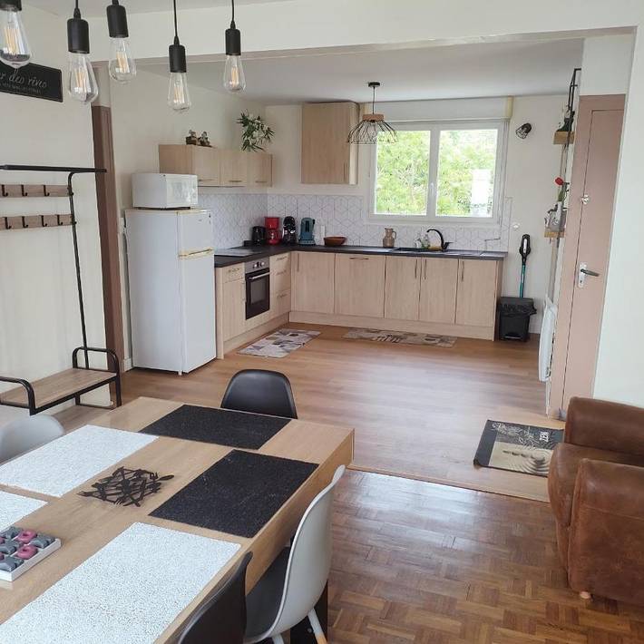Maison de vacances pour 6 personnes, avec Terrasse ainsi que Jardin et Vue à La Jarrie