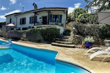 Gîte pour 6 personnes, avec terrasse et jardin, animaux acceptés à Caylus
