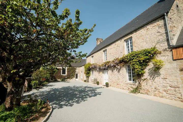 Gîte pour 6 personnes, avec jardin ainsi que terrasse et piscine à Grosville - 2