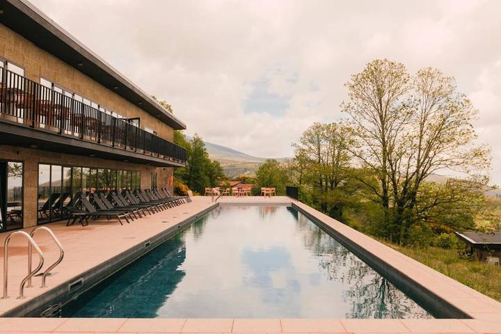 Casa de férias para 2 pessoas, com Jacuzzi e Terraço e ainda Jardim and Piscina em Gouveia