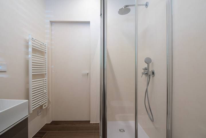 Apartamento entero, Guesthost - Bright Apartment with Parking in Valeggio sul Mincio, Provincia de Verona