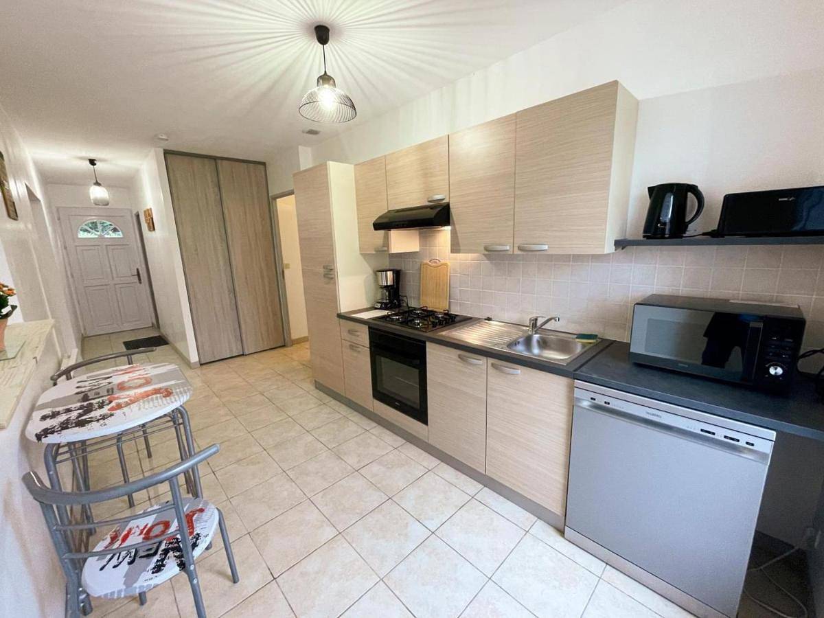 Gîte de plain-pied en Touraine avec grand jardin et parking - Fr-1-381-613 in Courcelles-de-Touraine, Région de Tours