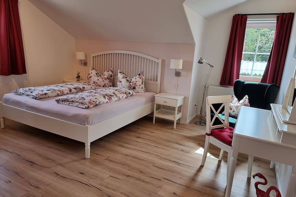 Chalet Fend - exklusives Ferienhaus (freistehend mit Carport u. Garage) in Bad Kohlgrub, Bayerische Alpen
