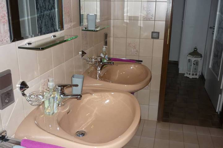 Appartement entier, Bord de forêt tranquille avec un beau panorama in Waldhölzbach, Losheim am See