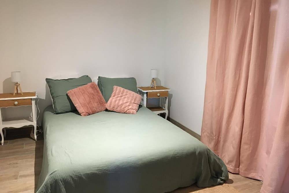 Bas de Villa Tout Confort au Calme Absolu Avec Deux Chambres in Tartonne, Alpes-de-Haute-Provence
