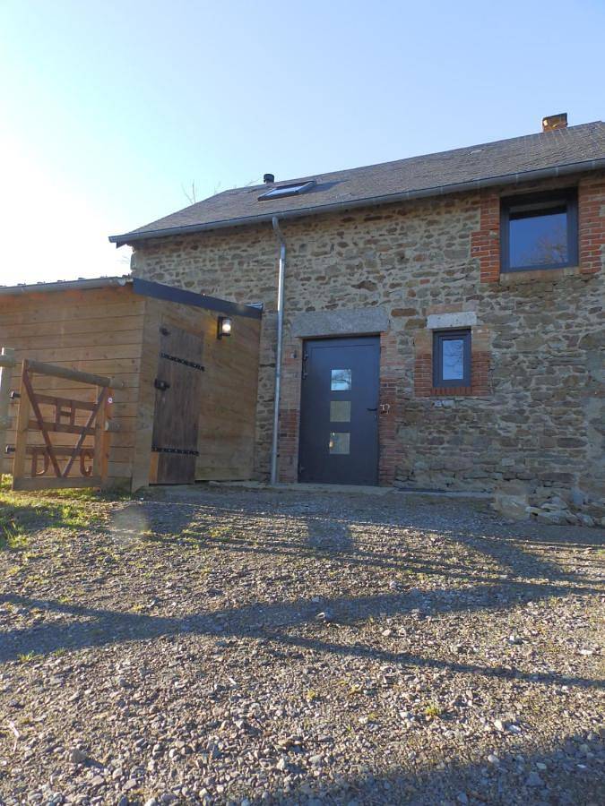 Location de vacances pour 6 personnes, avec piscine ainsi que jardin et jacuzzi dans Le Bouillon - 4