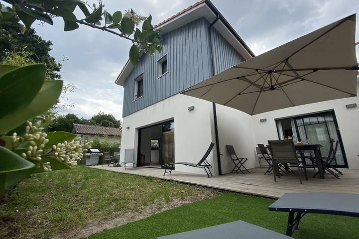 Villa pour 10 personnes, avec jacuzzi ainsi que jardin et terrasse à Andernos-les-Bains