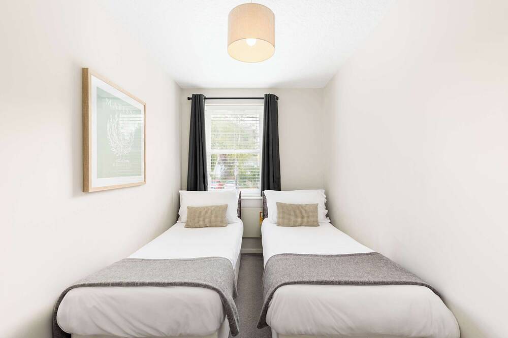 Entire apartment, Apt 5 Chestnut Court - Leamington Spa in Leamington Spa, Warwickshire