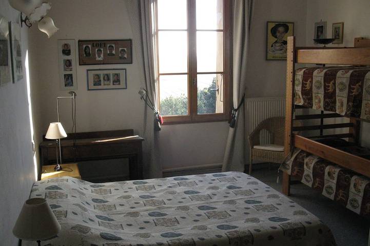 Gîte pour 6 personnes, avec jardin et piscine à Vénéjan - 4