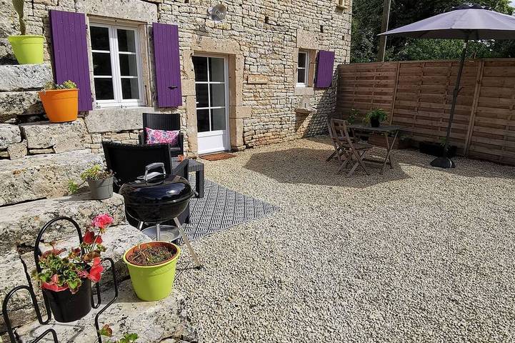 Gîte pour 3 personnes, avec jardin à Rom