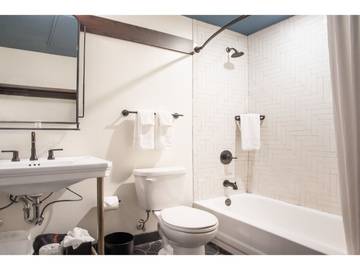 Hotel for 4 Guests in New Orleans, Orleans Parish, Picture 4