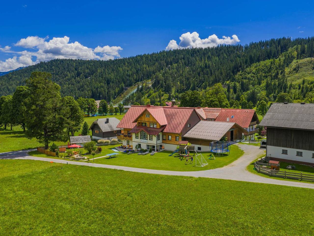 Ganze Ferienwohnung, Forsterhof - Appartement Bergluft oder Dorfliebe in Dachsteingebirge, Ramsau am Dachstein