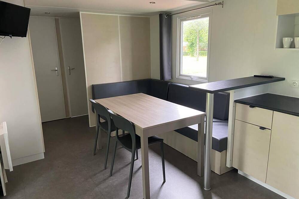 Chalet mit 4 Schlafzimmern und Terrasse in Nordholland