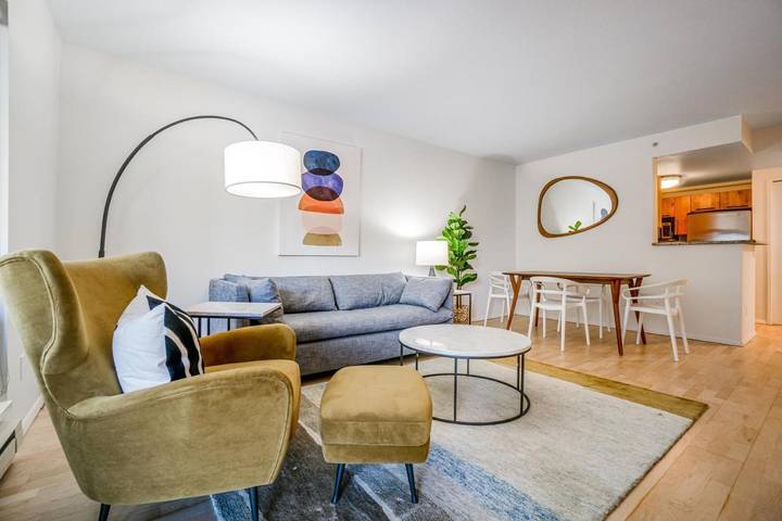 Vakantiewoning voor 4 personen, with zwembad and whirlpool as well as balkon in Seattle