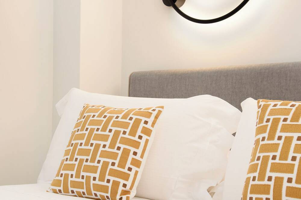 Entire apartment, Vesuvius Palace Aparthotel - Suite Vesta in Ercolano, Vesuvio National Park