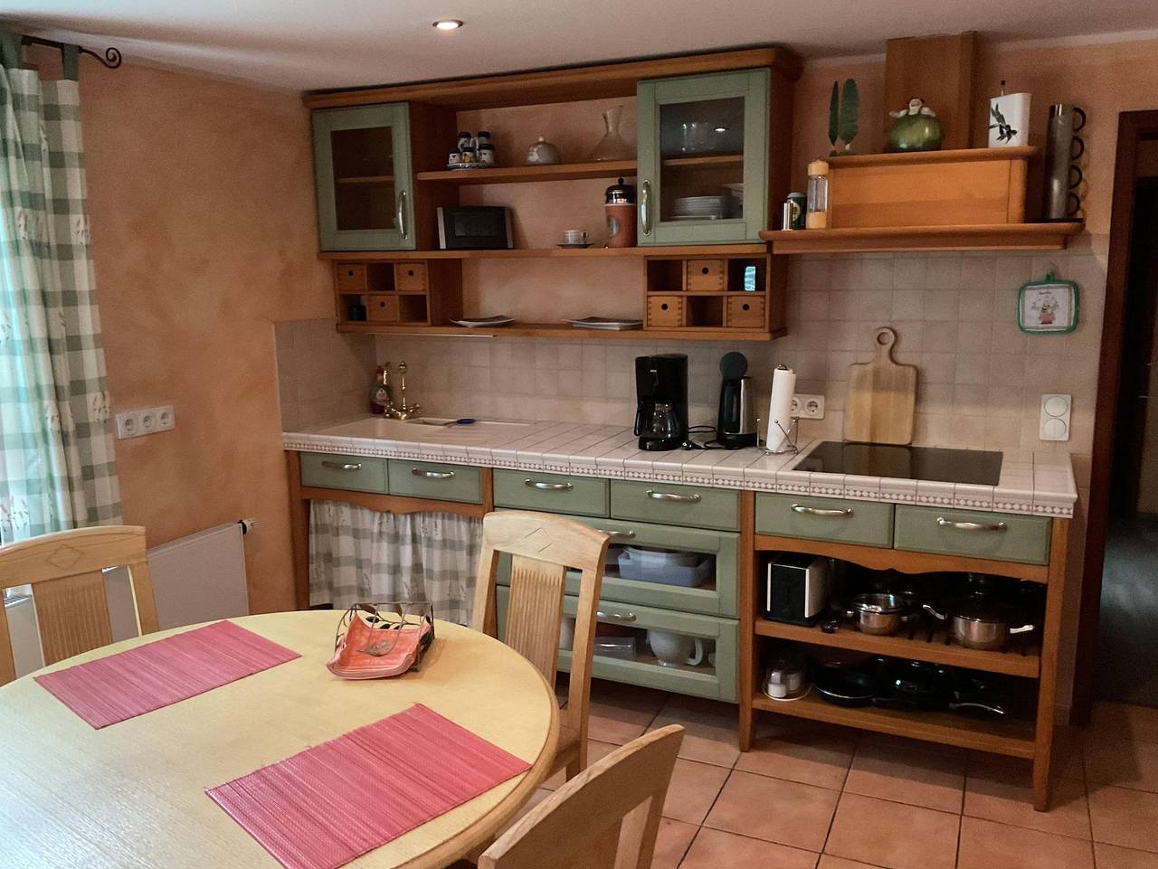 Ganze Ferienwohnung, Brigitte & Eckart Paatsch - Appartement/Fewo in Bendorf, Osteifel