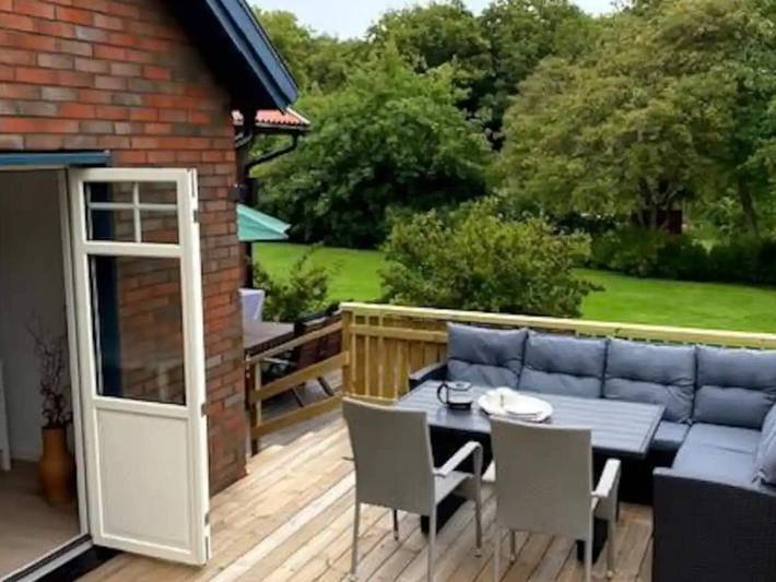 Ferienhaus für 11 Personen, mit Garten und Balkon, kinderfreundlich in Bohuslän