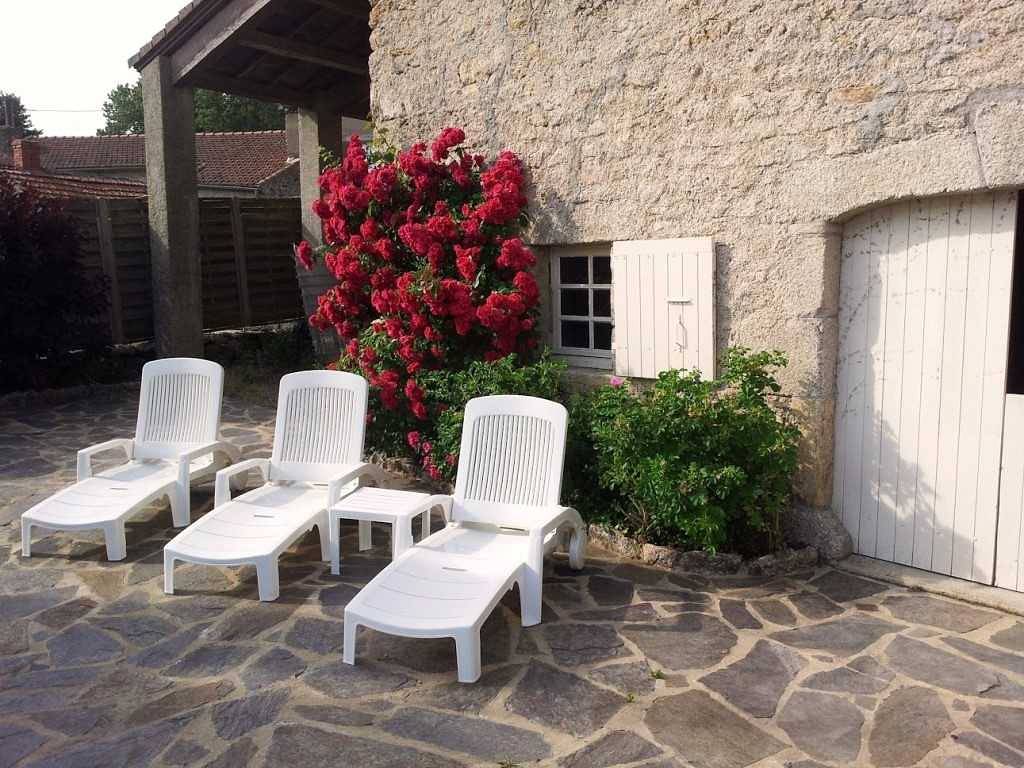 Gîte Sainte Germaine "La Dépendance 4 pers" in Luc, Région de Mende