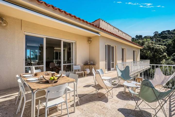 Villa pour 10 personnes, avec jardin et vue dans Le Lavandou - 3