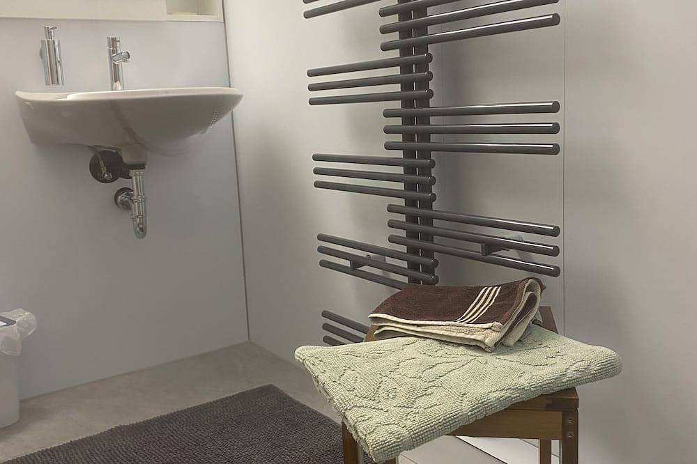 Apartamento entero, \"Small & Fine\", el confortable apartamento de la presa in Hemfurth-Edersee, Edertal
