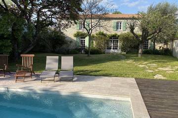Gîte pour 6 personnes, avec jardin ainsi que jacuzzi et terrasse à Thairé