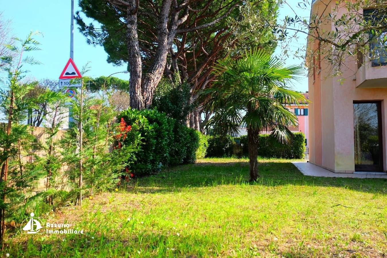 Villa 'Le Cascine 01' mit privater Terrasse, Garten und Klimaanlage in Lido di Jesolo, Jesolo-stadt