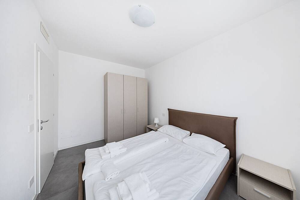 Villa Prestige 17 mit privatem Pool und Garten in Sirmione, Gardasee-Berge