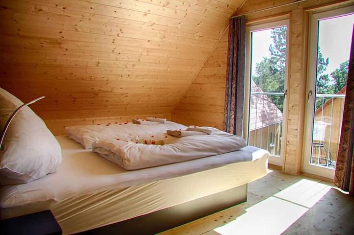 Ganze Wohnung, Für Allergiker geeignetes Ferienhaus (70 m2) mit Wasserbett und Terrasse in Markt Nordheim, Steigerwald