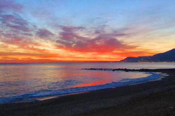 Appartamento per 4 persone, con panorama e giardino in Ventimiglia