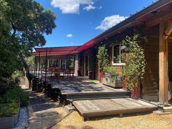 Location de vacances pour 6 personnes, avec piscine ainsi que vue et terrasse à Uchaux - 2