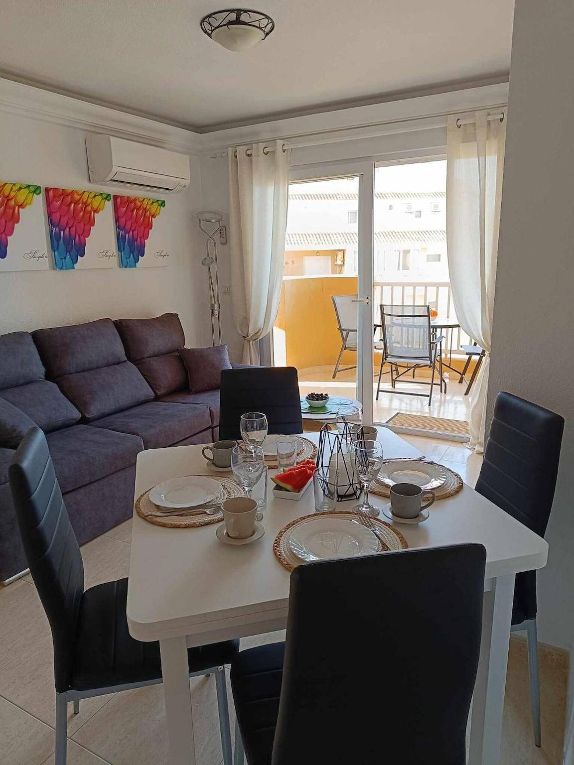 Apartamento inteiro, Apartamento 'Galantos Gemelas' com Vista Mar, Wi-Fi e Ar Condicionado in Los Miradores del Puerto, San Javier