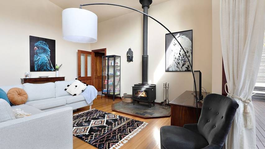 Holiday home for 6 people, with garden and balcony as well as hot tub in Blue Mountains