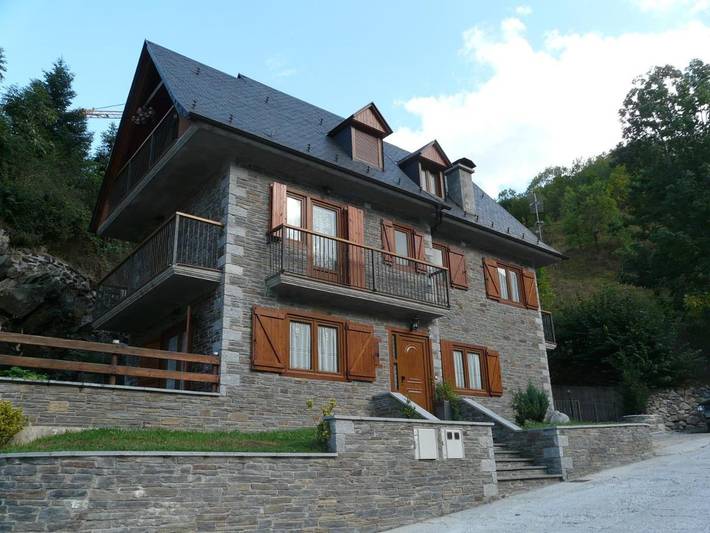 Casa rural para 6 personas, con Balcón y Terraza además de Jardín y Vistas en Garós - 2