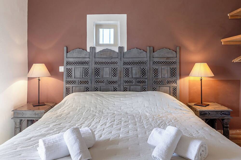 Entire apartment, Le Major in Bonnieux, Parc naturel régional du Luberon