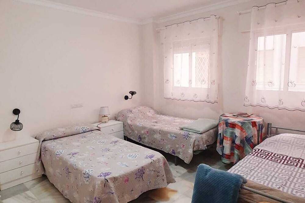 Apartamento entero, 6 Day Relaxing and Rejuvenating Yoga Retreat in Costa Tropical, Spain in Castell de Ferro, Gualchos