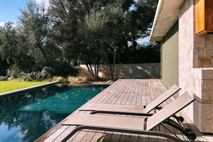 Location de vacances pour 8 personnes dans Office De Tourisme De Sainte Lucie De Porto Vecchio