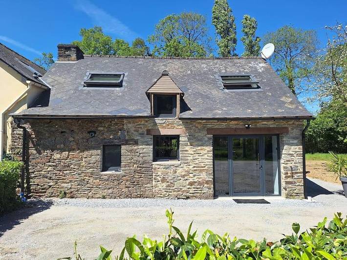 Location de vacances pour 5 personnes, avec Terrasse ainsi que Jardin et Vue à Saint-Laurent-sur-Oust