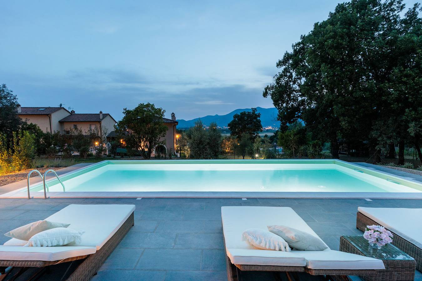 Cà Uvenere, Modern Farmhouse with Pool in Bientina, Pisa Provinz