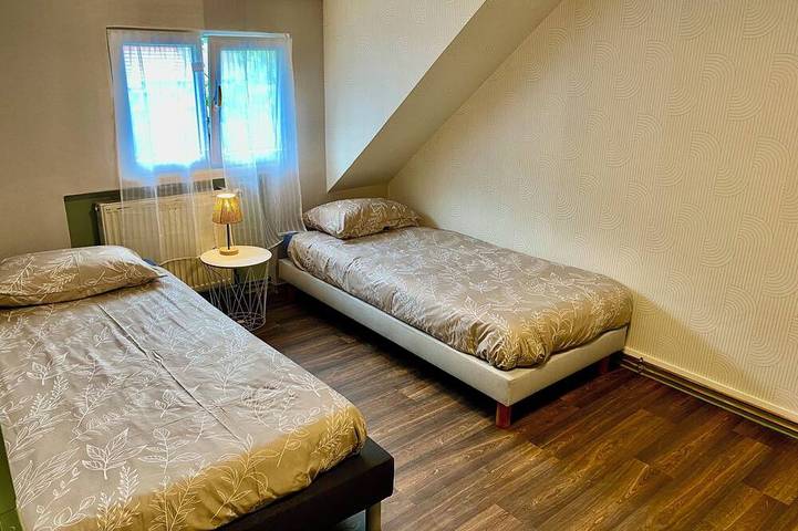 Location de vacances pour 9 personnes, avec terrasse et jardin à Urbès - 2