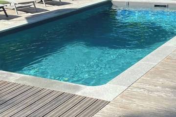 Gîte pour 10 personnes, avec piscine à Saint-Sulpice-d'Excideuil