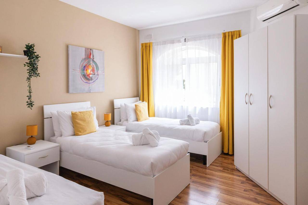 Villa in the center of St Julian's by Arco Collection in Paceville, San Giljan