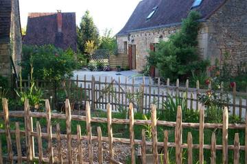Gîte pour 2 personnes, avec jardin à Tamniès