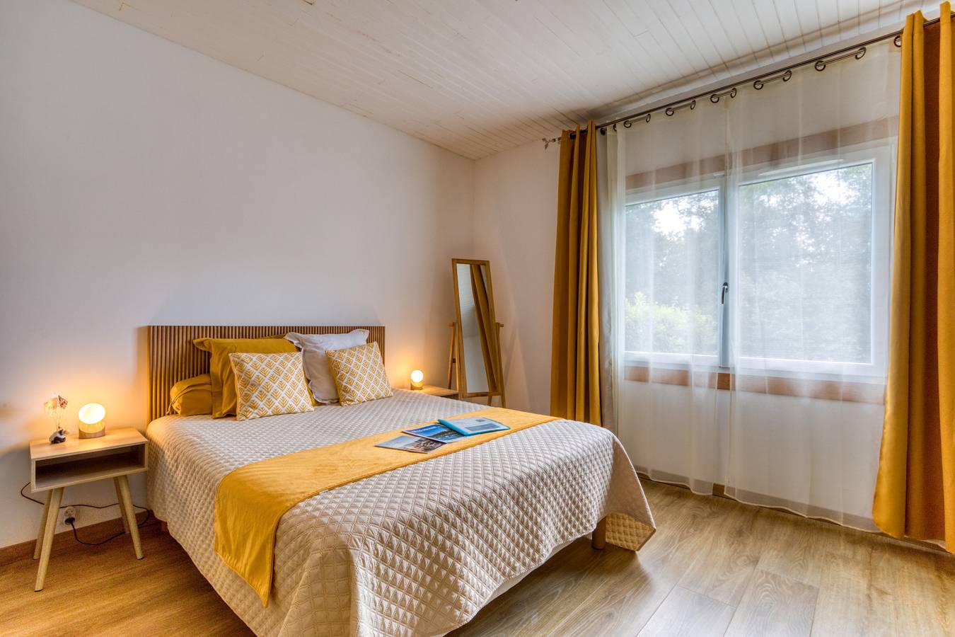 Chambres d'hôtes 'Les Tables Aux Vaches Raviège' avec terrasse partagée, Wi-Fi et climatisation in La Salvetat-sur-Agout, Région de Béziers