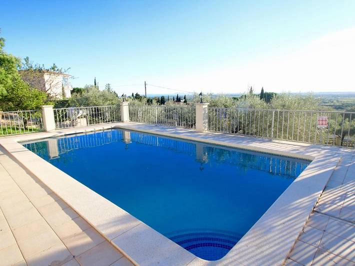 Casa de huéspedes para 8 personas, con terraza además de piscina y jardín en Alt Empordà - 3
