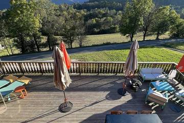 Maison de campagne pour 12 personnes, avec jardin à Poubeau