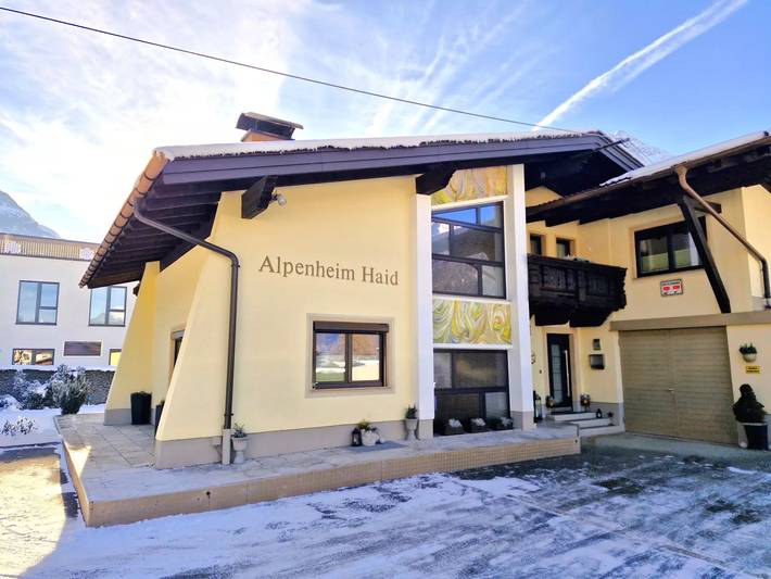 Ferienwohnung für 6 Personen, mit Balkon in Längenfeld