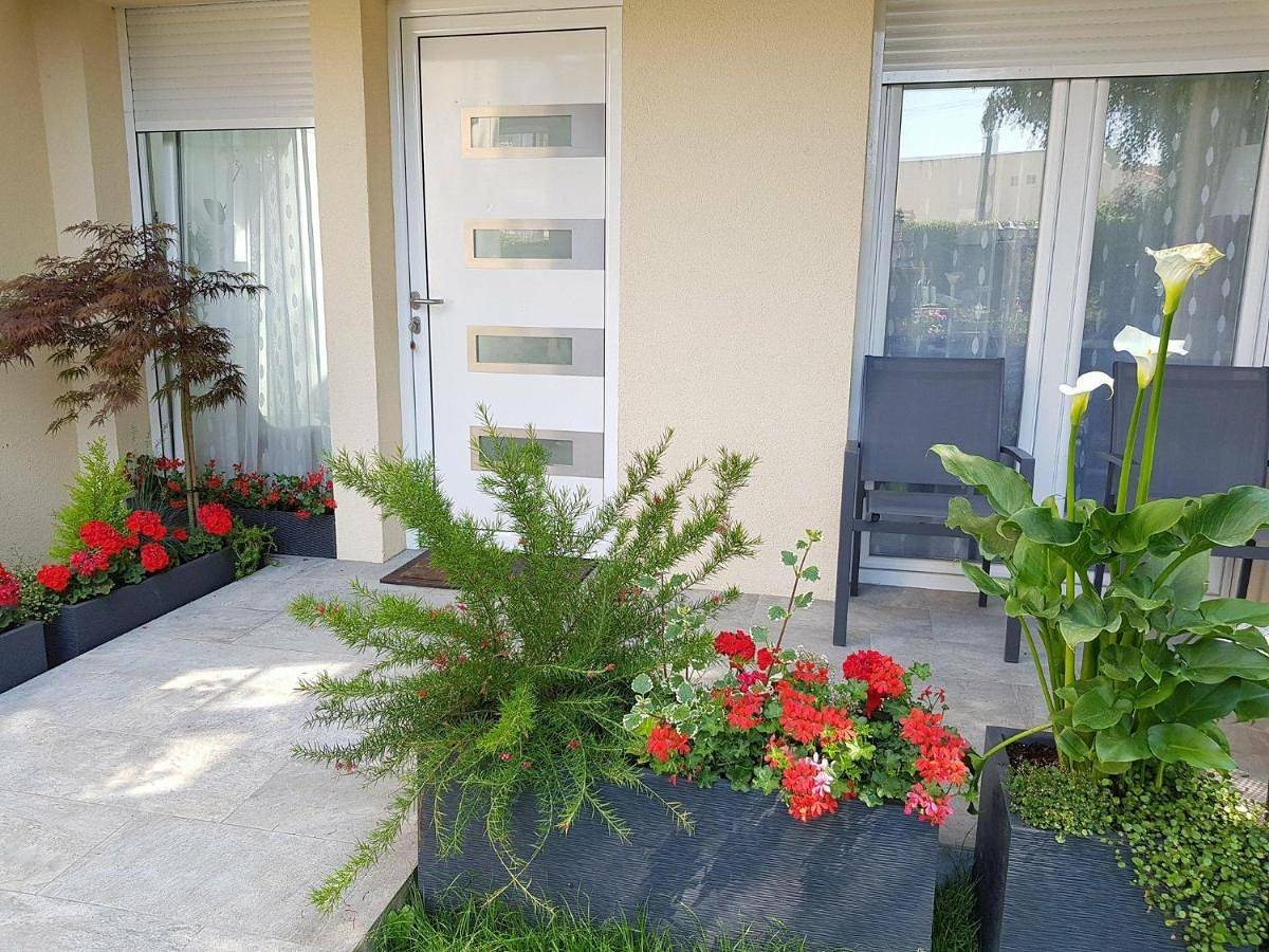Appartement entier, Super Studio cosy - a 10 min de Cdg aéroport - a 30 min de Paris - a 10 min du salon d'expo Villepinte in Le Thillay, Val-d'Oise