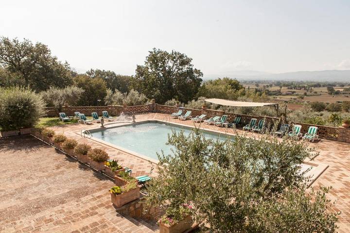 Appartamento per 2 persone, con giardino e piscina ad Assisi